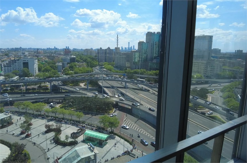 西直门作为连接金融街与中关村的重要节点，其商务价值正被越来越多的集团总部所认可。